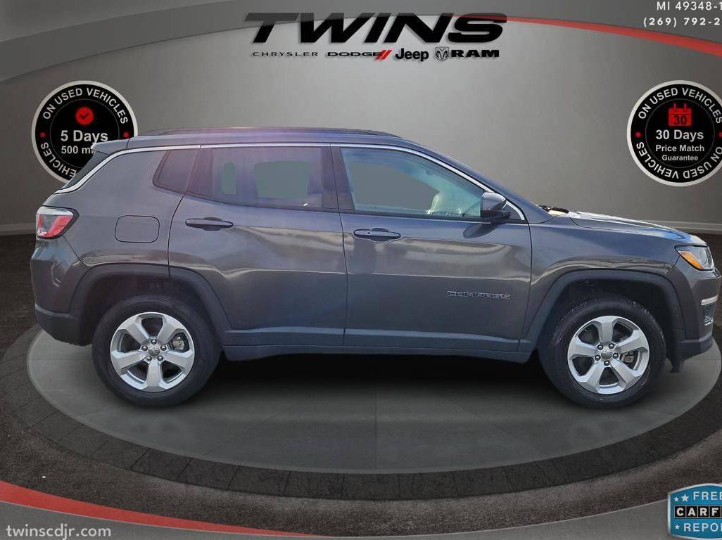 JEEP COMPASS 2018 3C4NJDBB3JT282504 image