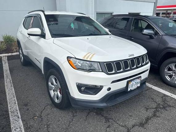 JEEP COMPASS 2018 3C4NJDBB2JT434031 image