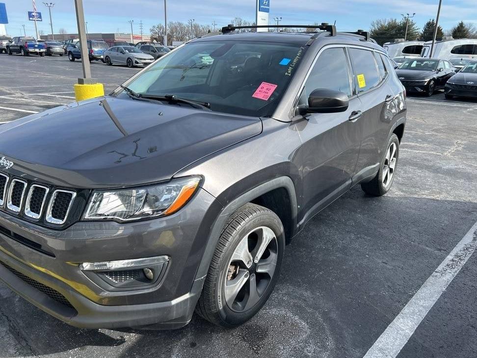 JEEP COMPASS 2018 3C4NJDBB8JT115152 image