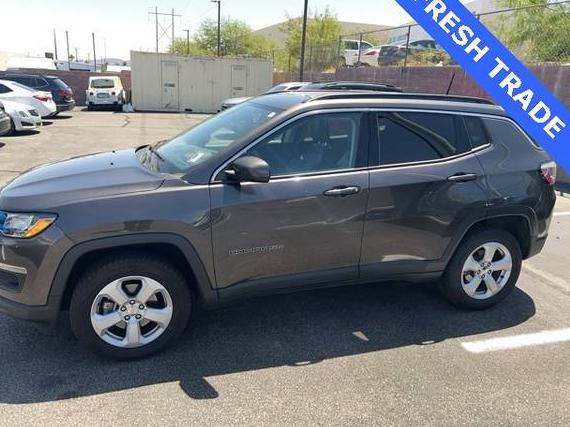 JEEP COMPASS 2018 3C4NJDBB6JT185555 image