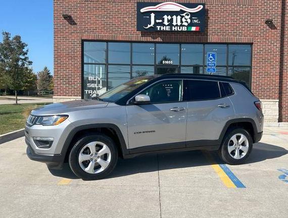 JEEP COMPASS 2018 3C4NJDBB2JT349674 image