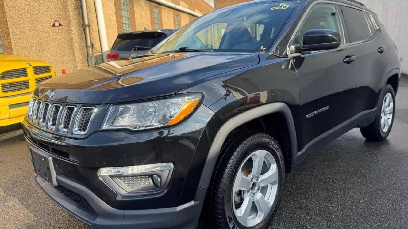 JEEP COMPASS 2018 3C4NJDBB3JT480726 image