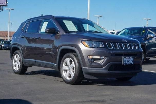 JEEP COMPASS 2018 3C4NJCBB6JT466572 image