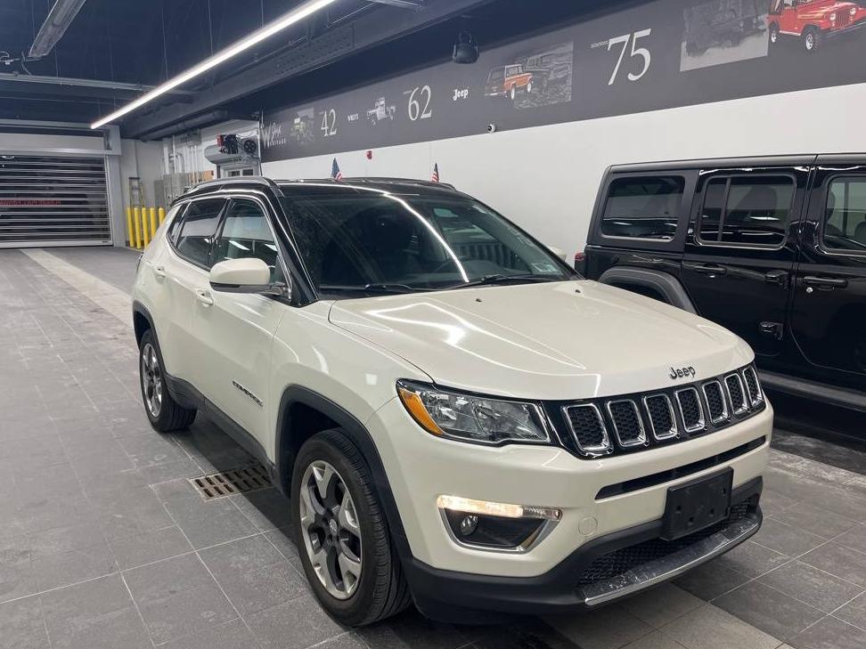 JEEP COMPASS 2018 3C4NJDCB3JT168601 image