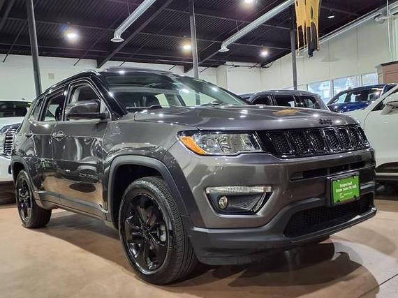 JEEP COMPASS 2018 3C4NJDBB0JT325745 image