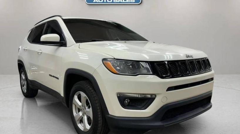 JEEP COMPASS 2018 3C4NJCBB4JT267844 image