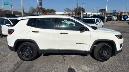 JEEP COMPASS 2018 3C4NJCAB8JT308946 image