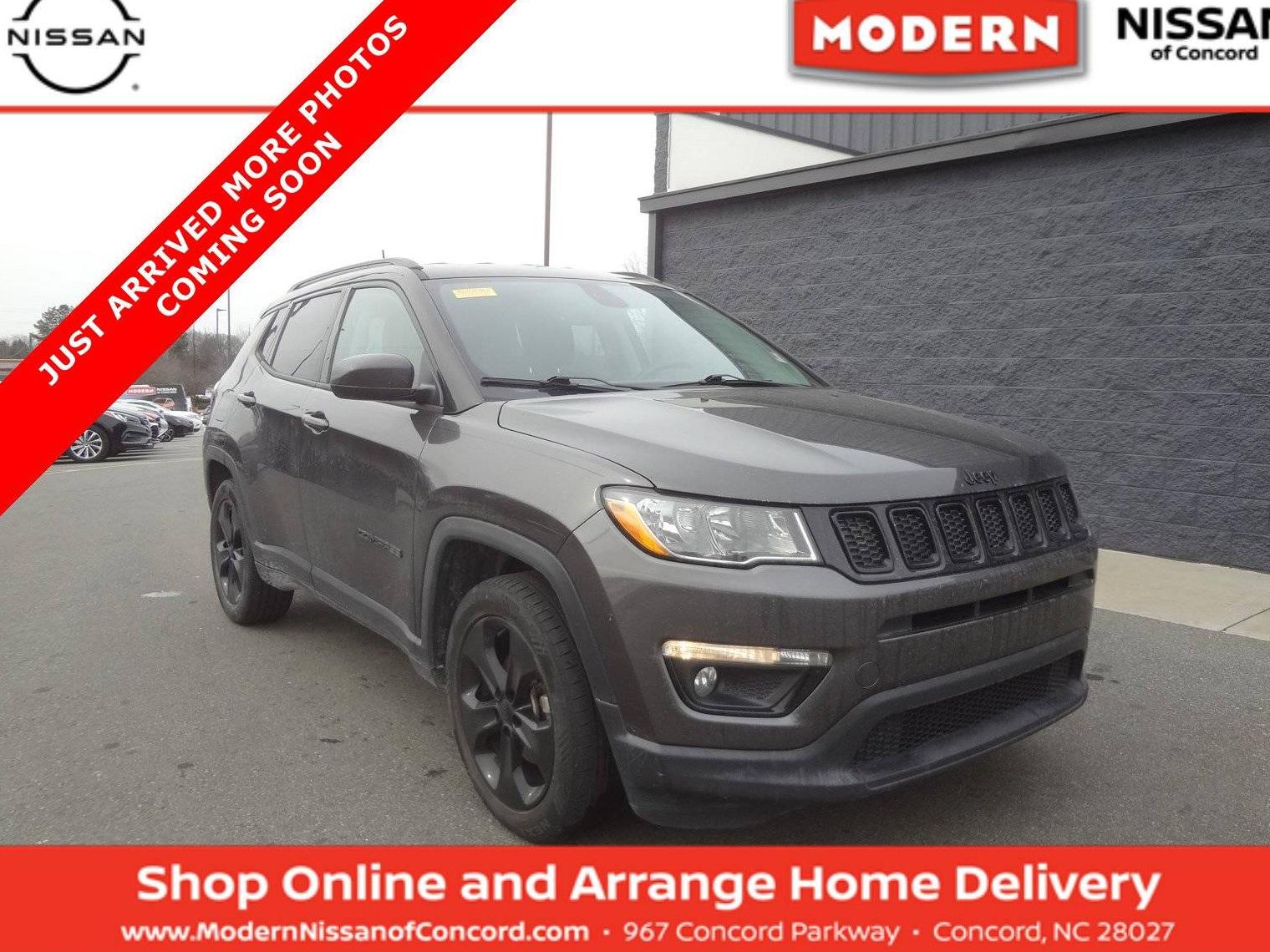 JEEP COMPASS 2018 3C4NJCBB6JT438612 image