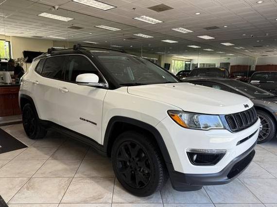 JEEP COMPASS 2018 3C4NJDCB7JT245194 image