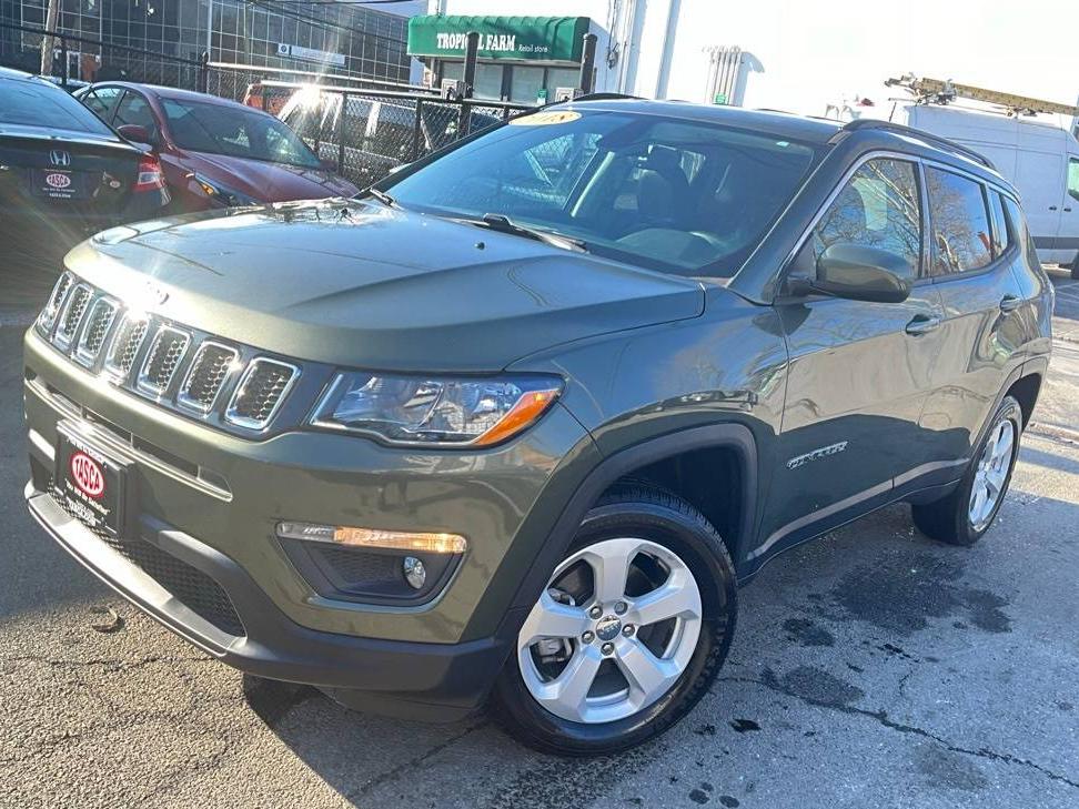 JEEP COMPASS 2018 3C4NJDBB0JT366490 image