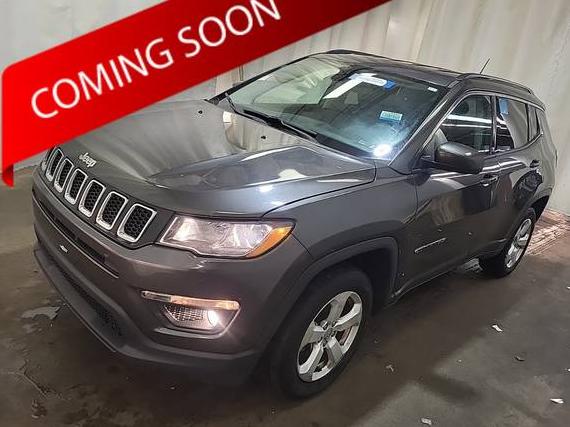 JEEP COMPASS 2018 3C4NJDBB7JT261655 image