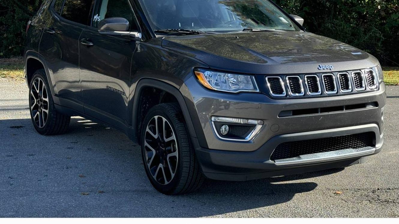 JEEP COMPASS 2018 3C4NJDCB5JT290716 image