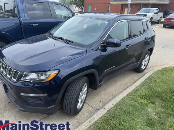 JEEP COMPASS 2018 3C4NJCBB4JT154038 image