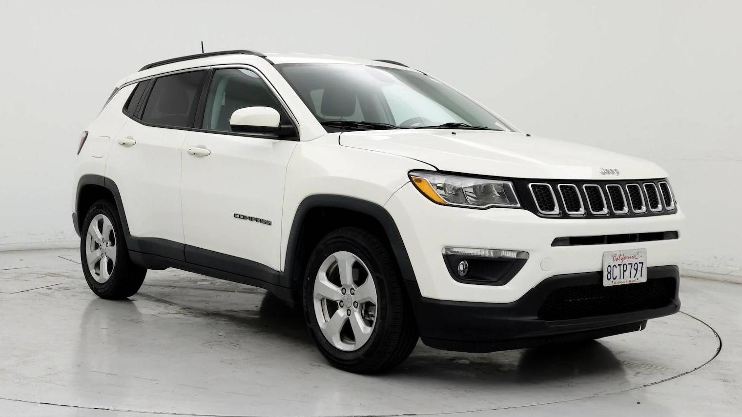 JEEP COMPASS 2018 3C4NJCBB4JT287365 image