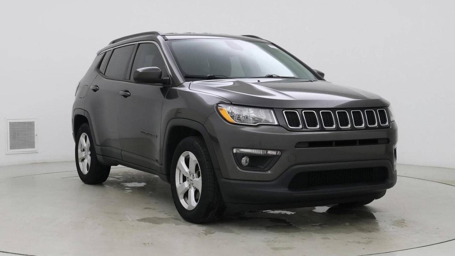 JEEP COMPASS 2018 3C4NJCBB2JT471378 image