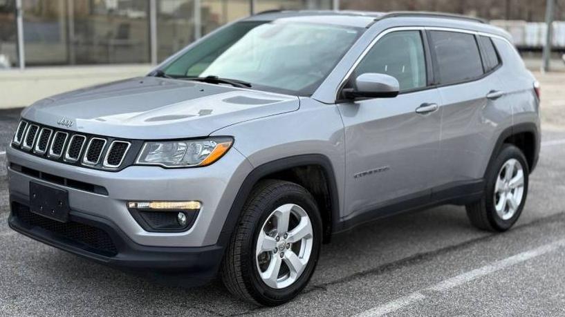 JEEP COMPASS 2018 3C4NJDBB0JT284629 image