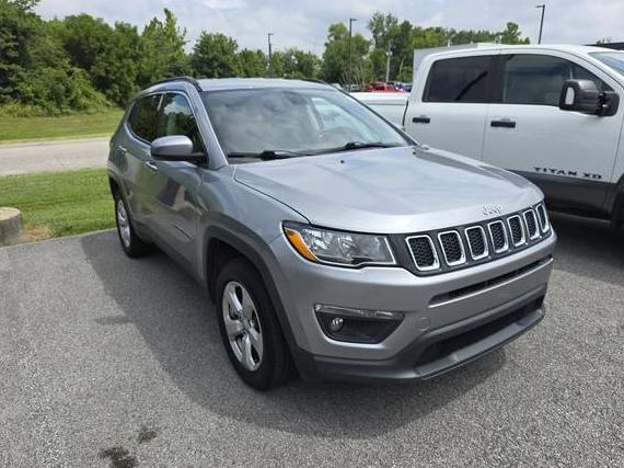 JEEP COMPASS 2018 3C4NJDBB2JT282462 image