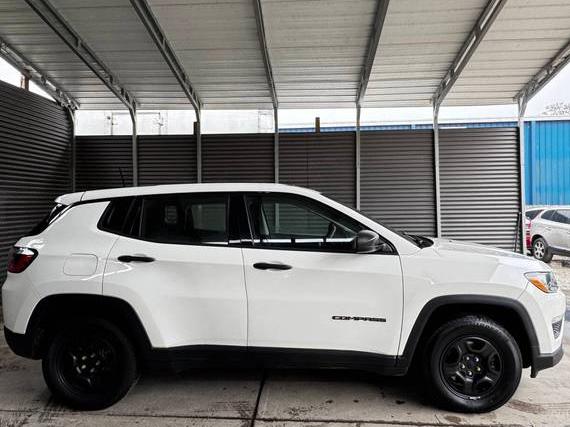 JEEP COMPASS 2018 3C4NJCAB3JT263415 image