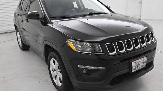 JEEP COMPASS 2018 3C4NJDBB7JT190859 image
