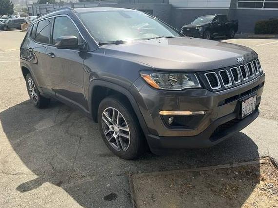 JEEP COMPASS 2018 3C4NJDBB5JT103797 image
