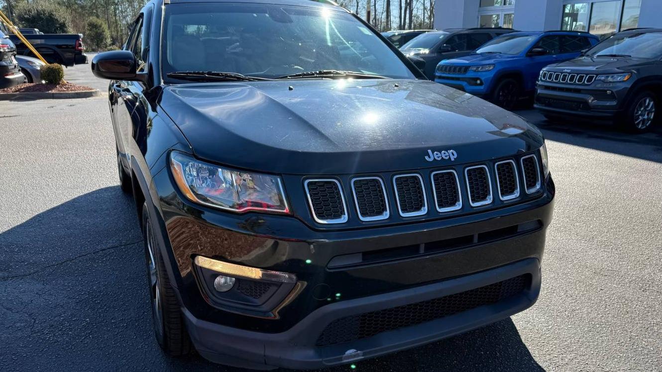 JEEP COMPASS 2018 3C4NJCBB6JT425133 image