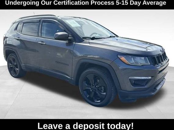 JEEP COMPASS 2018 3C4NJDBB8JT402362 image