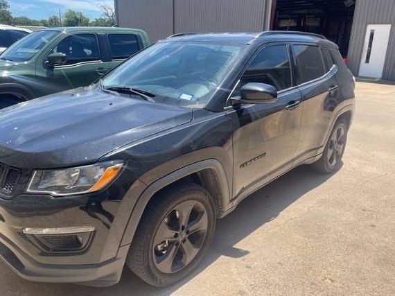 JEEP COMPASS 2018 3C4NJCBB7JT318267 image