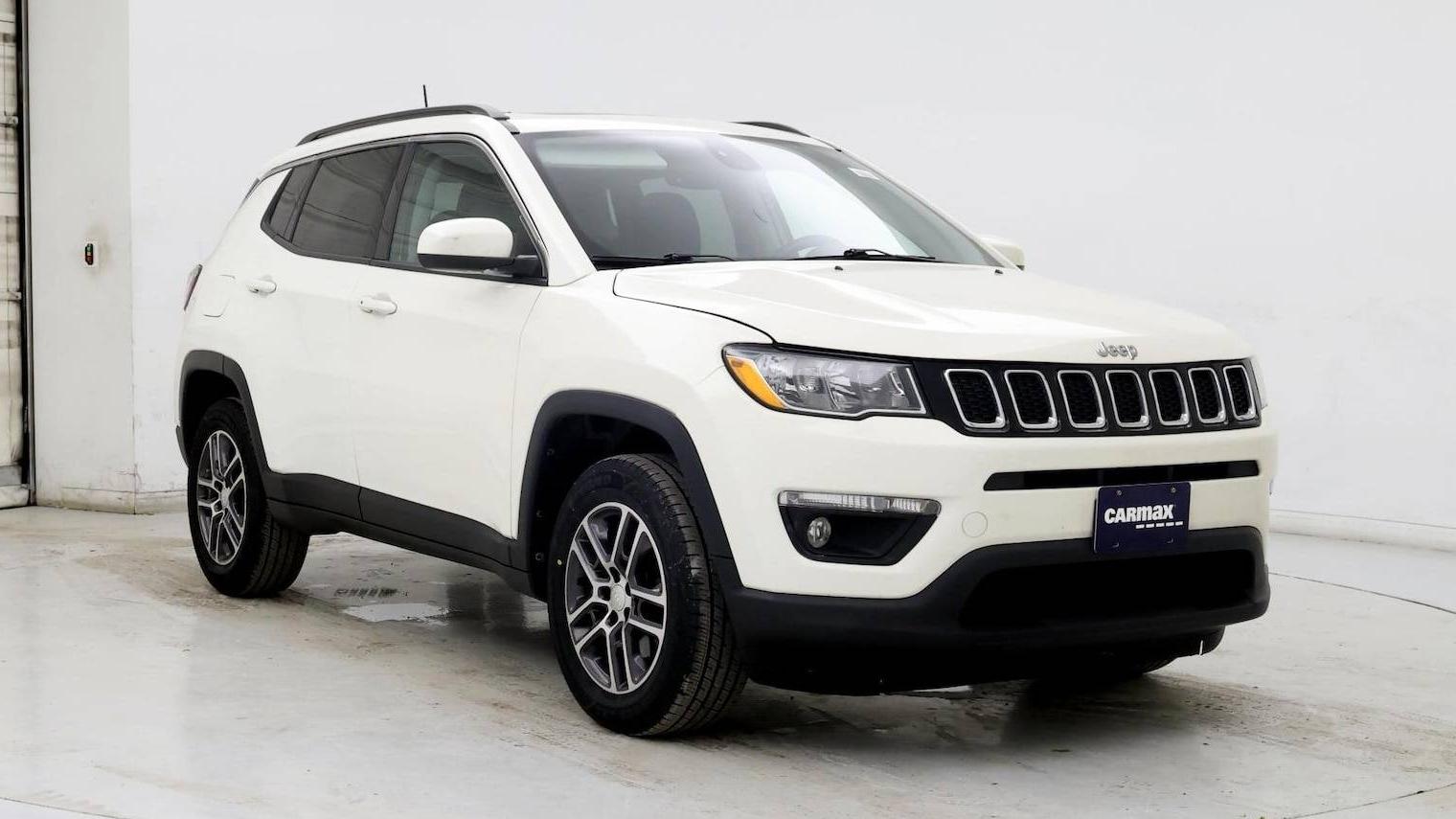 JEEP COMPASS 2017 3C4NJDBB3HT692360 image