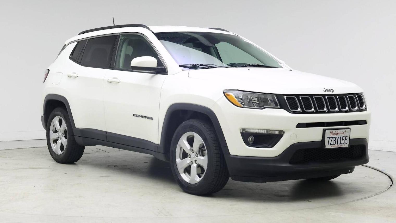 JEEP COMPASS 2017 3C4NJCBB2HT652913 image