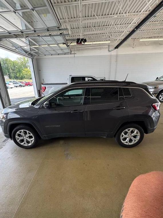 JEEP COMPASS 2024 3C4NJDBN3RT121284 image