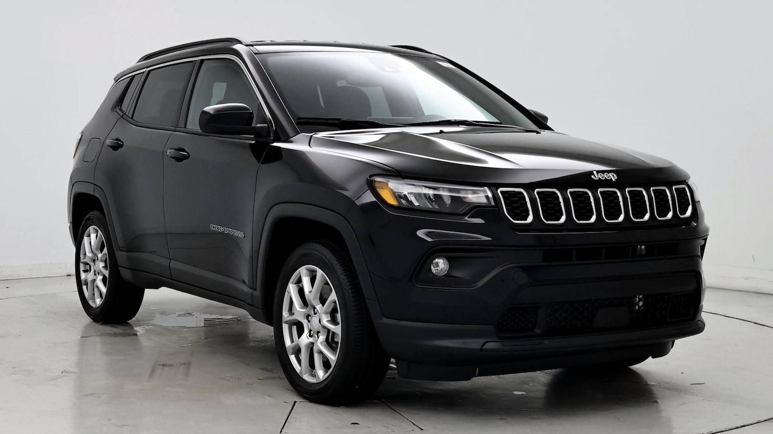 JEEP COMPASS 2024 3C4NJDFN8RT101834 image