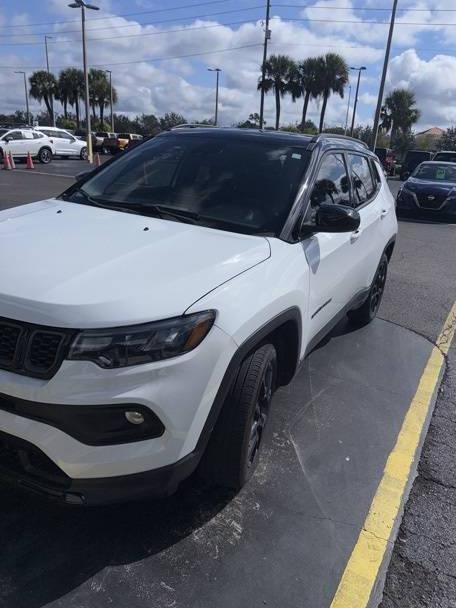 JEEP COMPASS 2024 3C4NJDBN5RT115874 image