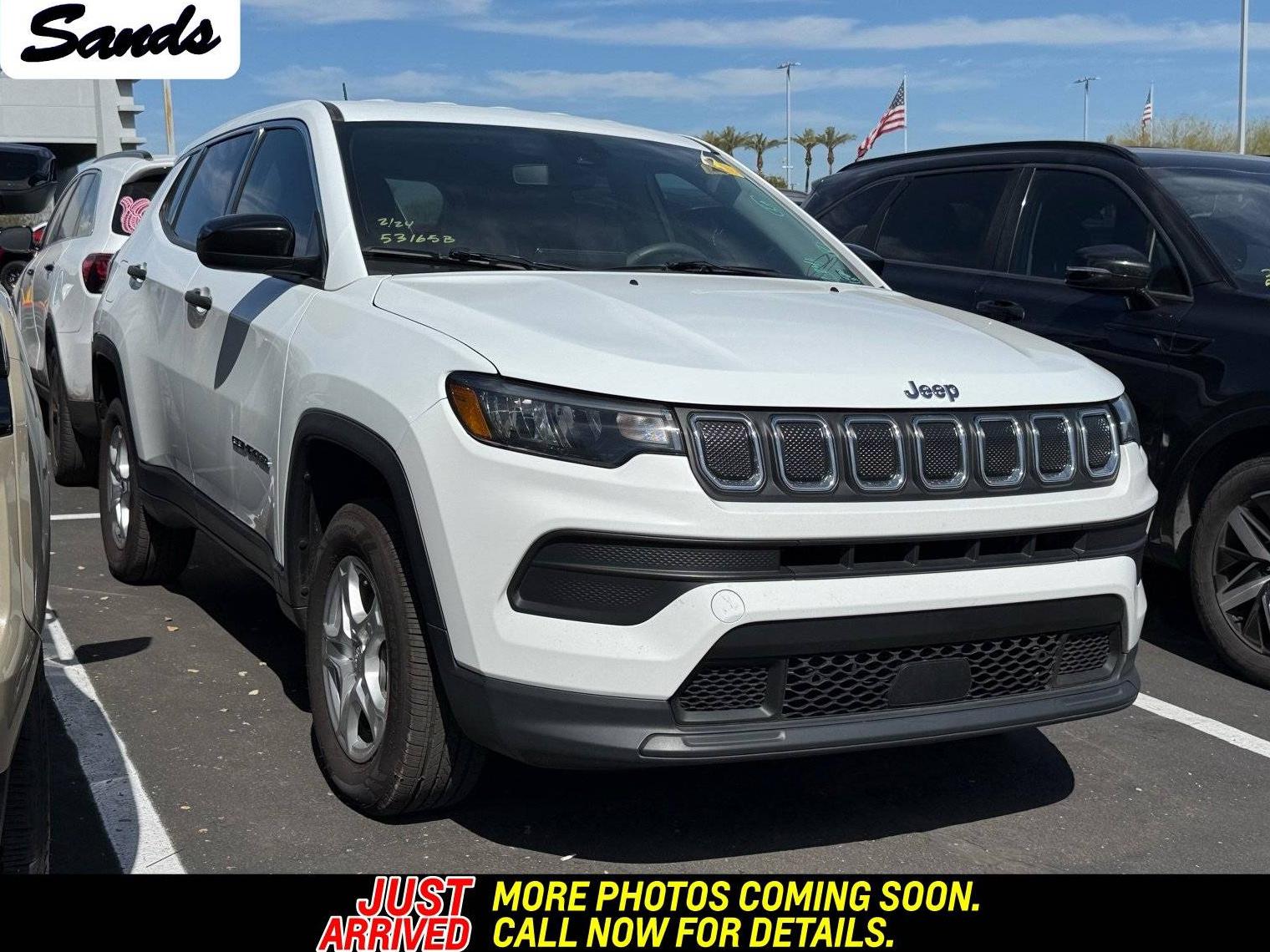 JEEP COMPASS 2022 3C4NJDAB5NT205561 image