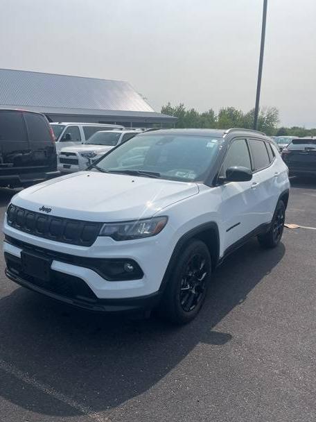 JEEP COMPASS 2022 3C4NJDBB9NT196880 image