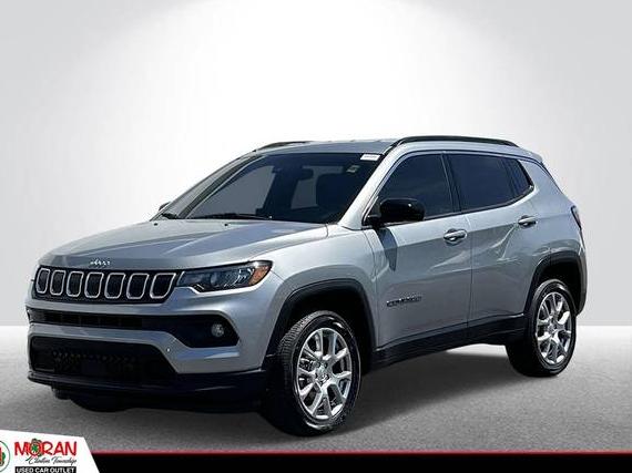 JEEP COMPASS 2022 3C4NJDFB5NT117909 image
