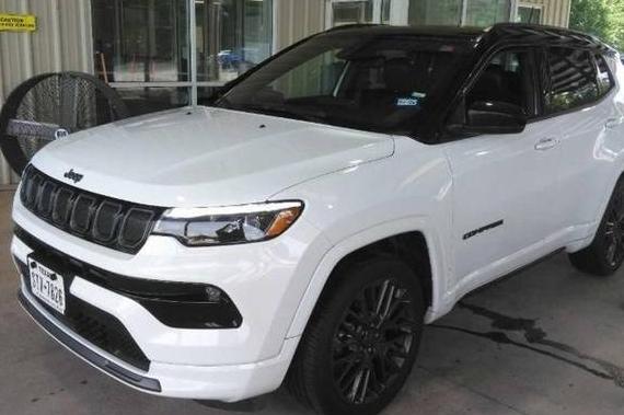 JEEP COMPASS 2022 3C4NJDCB6NT203590 image