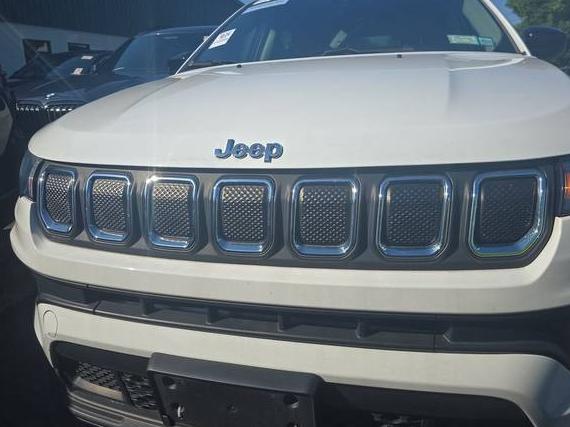 JEEP COMPASS 2022 3C4NJDBB2NT175725 image
