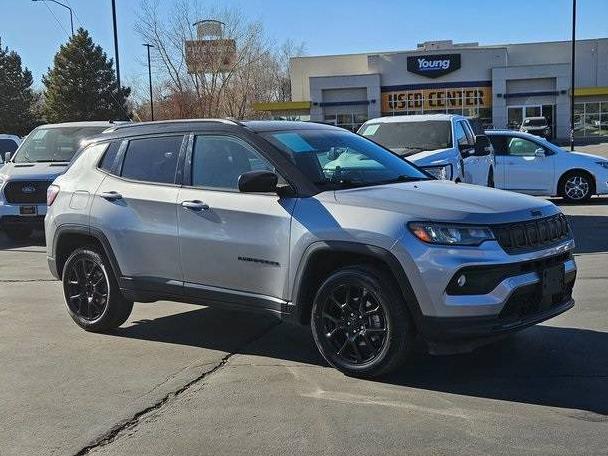 JEEP COMPASS 2022 3C4NJDBB8NT230940 image