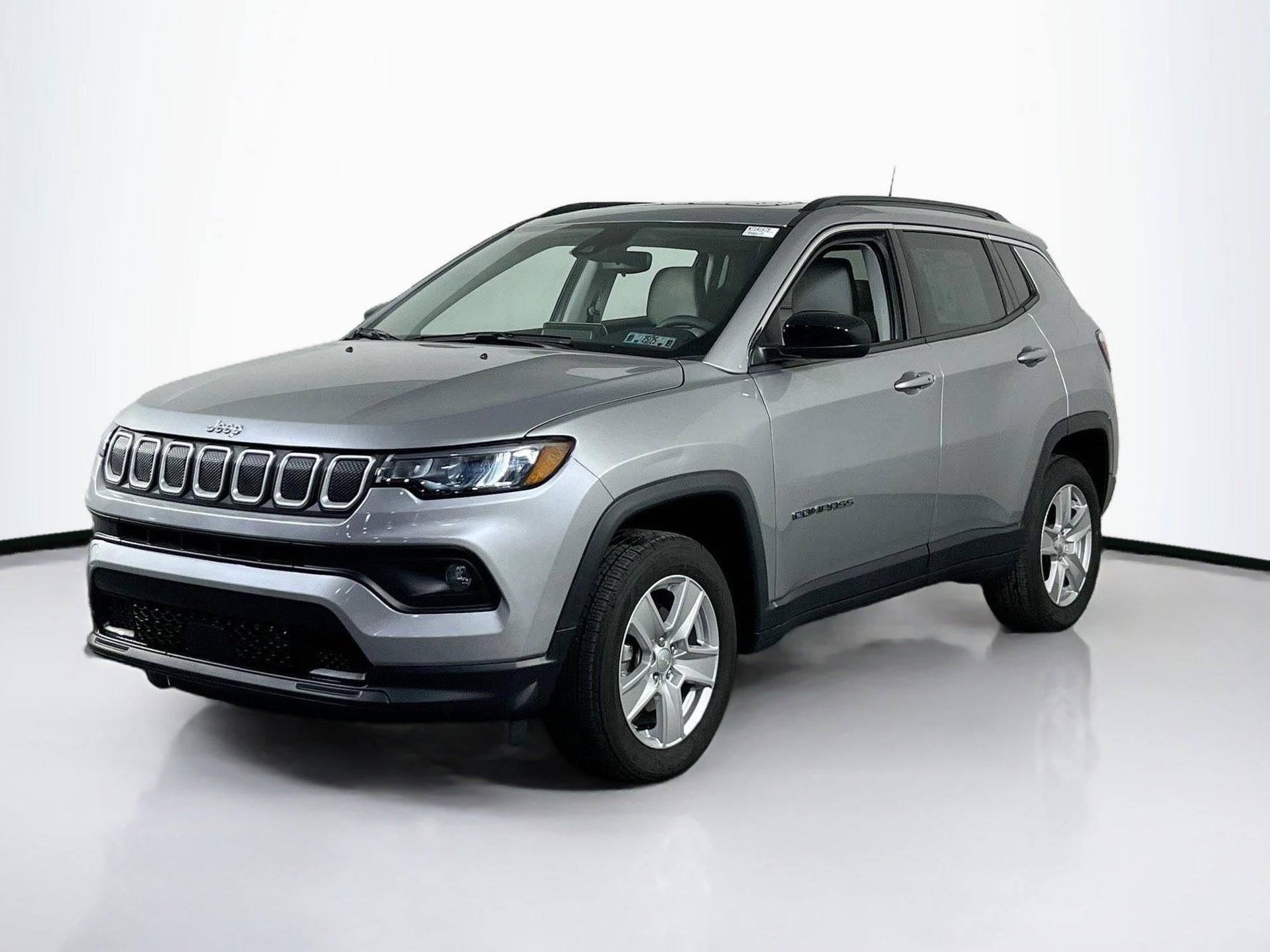 JEEP COMPASS 2022 3C4NJDBB8NT141675 image