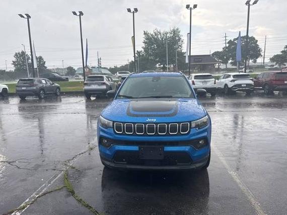 JEEP COMPASS 2022 3C4NJDBB3NT230568 image