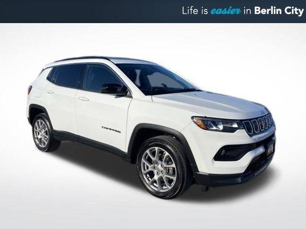 JEEP COMPASS 2022 3C4NJDFB4NT232954 image