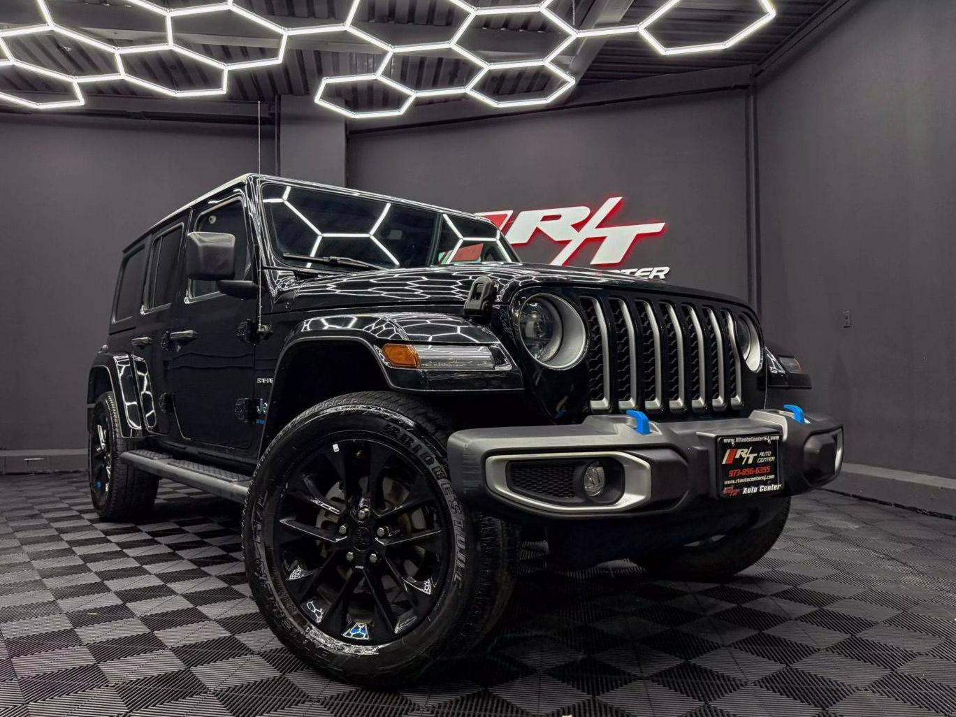 JEEP WRANGLER 2023 1C4JJXP67PW661035 image