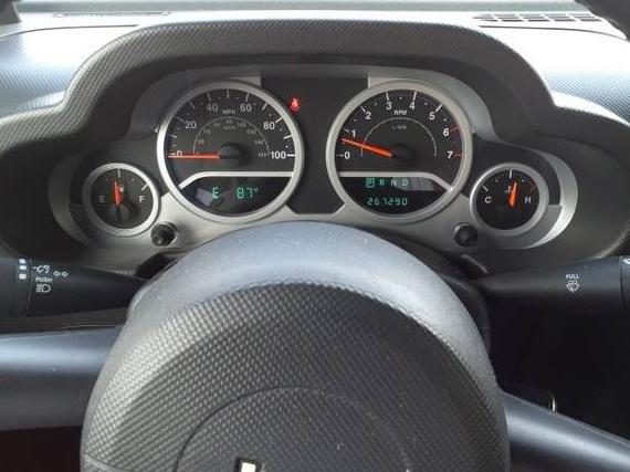 JEEP WRANGLER 2007 1J4GA59117L218911 image