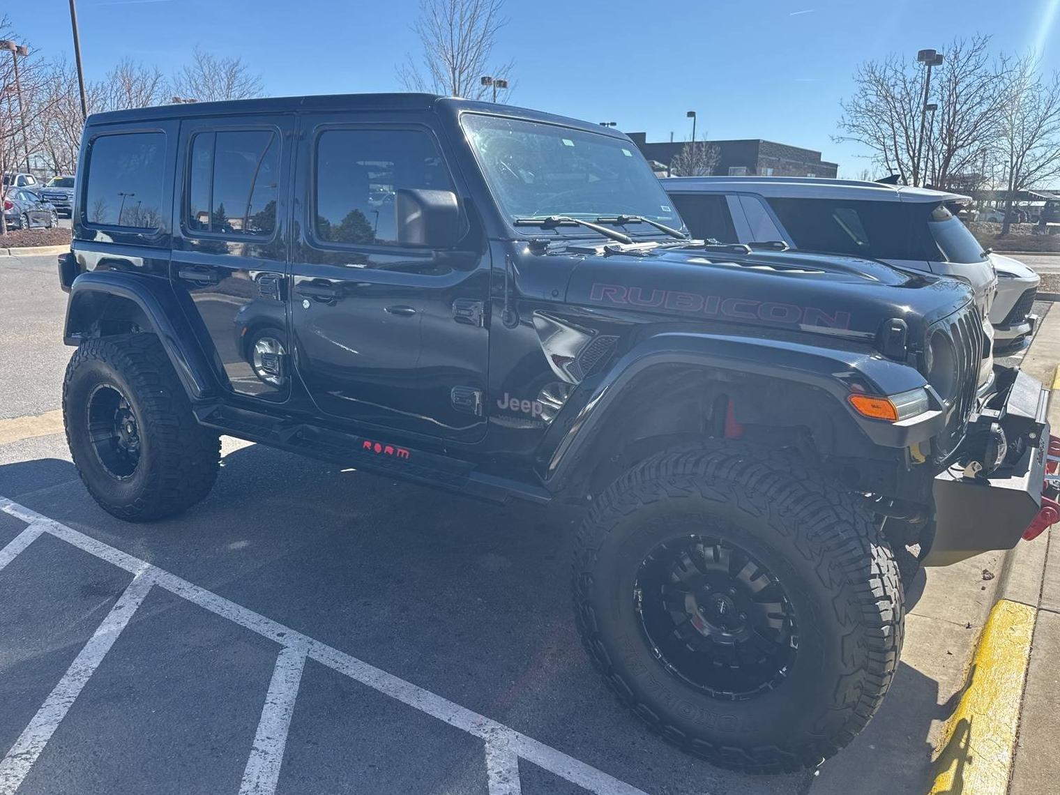 JEEP WRANGLER 2018 1C4HJXFG9JW113389 image