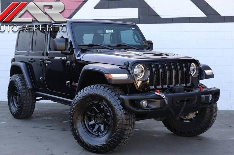 JEEP WRANGLER 2018 1C4HJXFG0JW106377 image