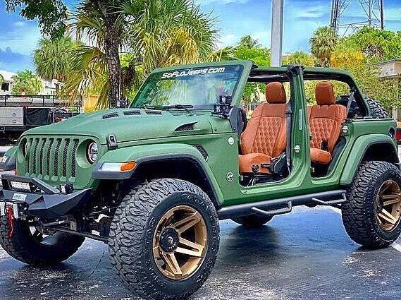 JEEP WRANGLER 2018 1C4HJXDG0JW155064 image