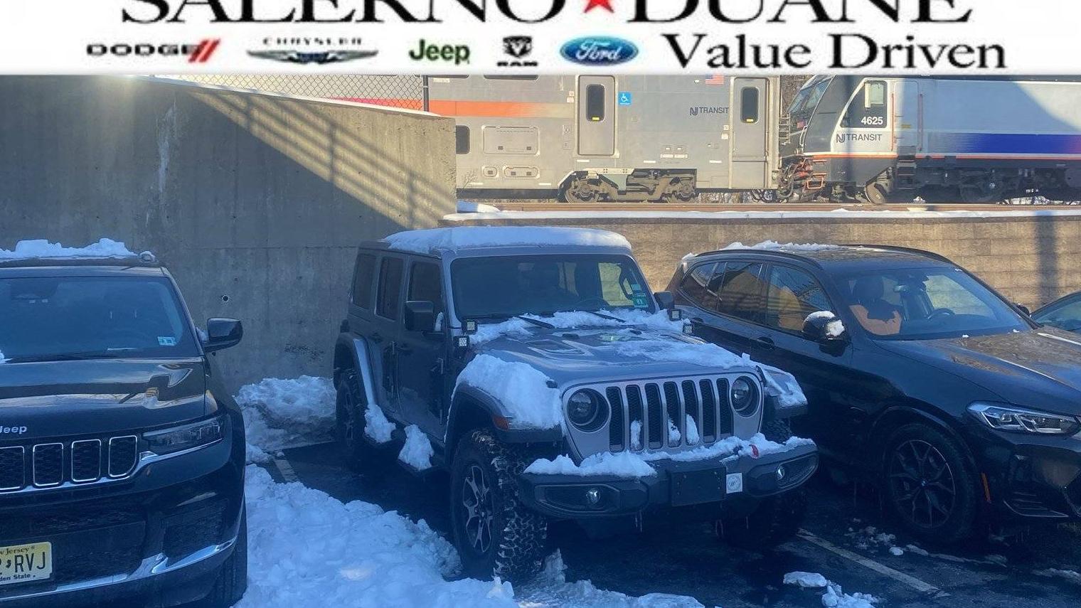 JEEP WRANGLER 2018 1C4HJXFG4JW176870 image