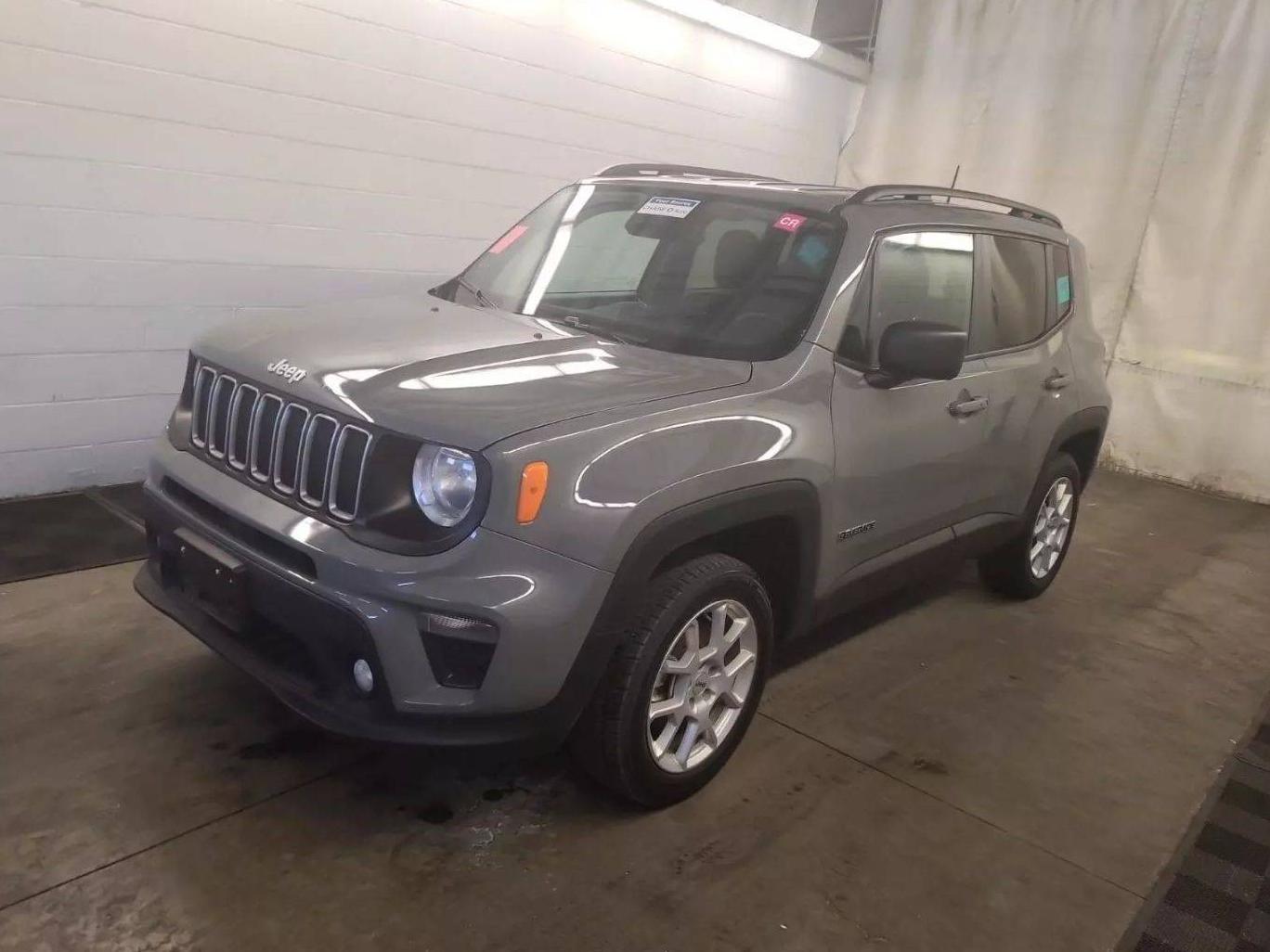 JEEP RENEGADE 2022 ZACNJDB12NPN72279 image