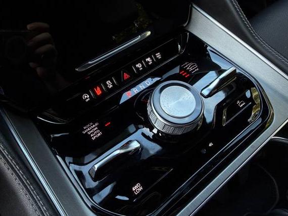 JEEP WAGONEER 2024 1C4SJVBP4RS105896 image JEEP WAGONEER 2024 1C4SJVBP4RS105896 image