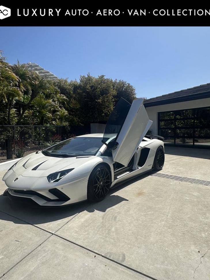 LAMBORGHINI AVENTADOR 2018 ZHWUG4ZD4JLA06601 image